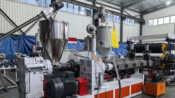 1400-1800mm TPE TPV TPR Araba Paspası Makinesi Vakum Şekillendirme Levha Yapma Makinesi