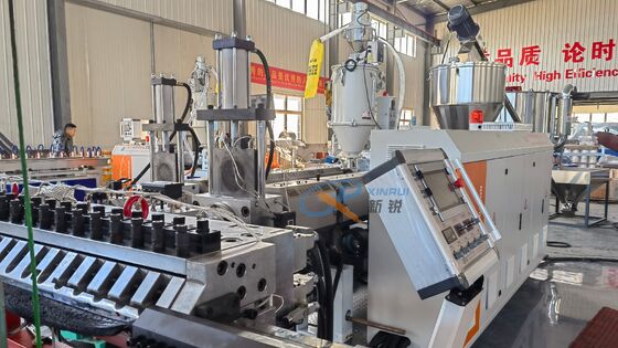 1400-1800mm TPE TPV TPR Araba Paspası Makinesi Vakum Şekillendirme Levha Yapma Makinesi