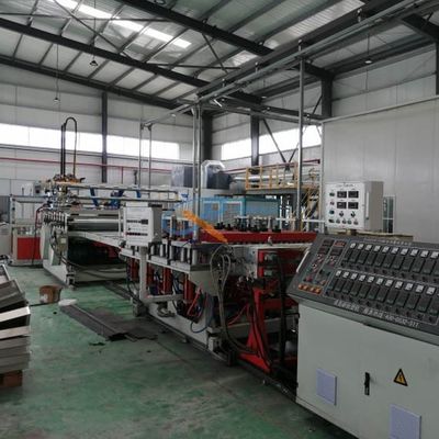 Mobilya İçin 1220mm WPC PVC Levha Yapma Makinesi