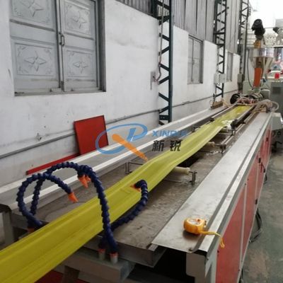 150kg / H 400mm Yumuşak PVC Plastik Fayans Yapma Makinesi
