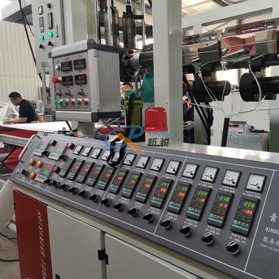 600mm BFE99 Filtre PP Meltblown Kumaş Yapma Makinesi