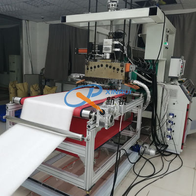 1200mm 40gsm Meltblown Nonwoven Kumaş Yapma Makinesi