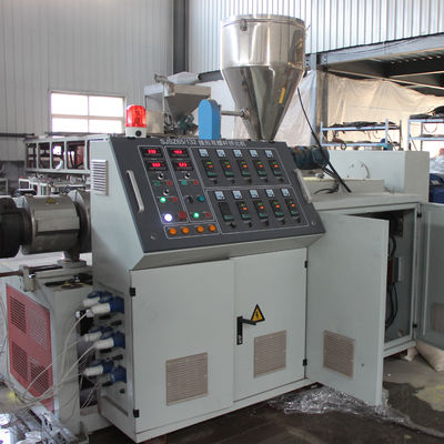 Bar için ISO90001 50HZ Suya Dayanıklı Plastik Profil Makinesi